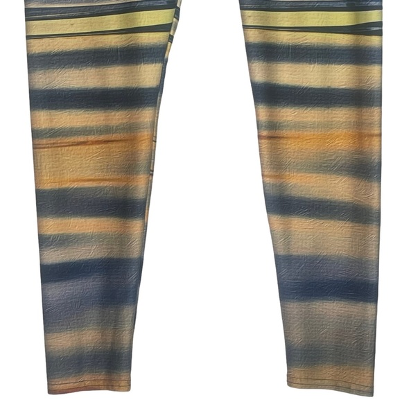 Mellivora Large Colorado Made Leggings - Picture 4 of 10